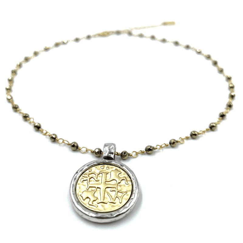 MATTE GOLD COIN ON PYRITE SHORT NECKLACE-erin gray