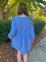 V-NECK PUFF SLEEVE DENIM DRESS: MEDIUM WASH-Veveret