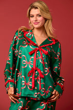 GREEN AND RED BOW PRINTS TIE FRONT RUFFLE DETAILED CHRISTMAS PJS (PAJAMA SET)-Peach Love California