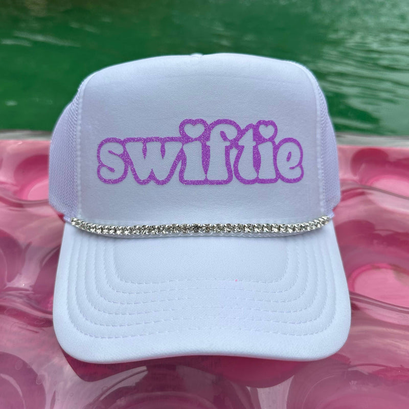 SWIFTIE TRUCKER-Grace And Groove