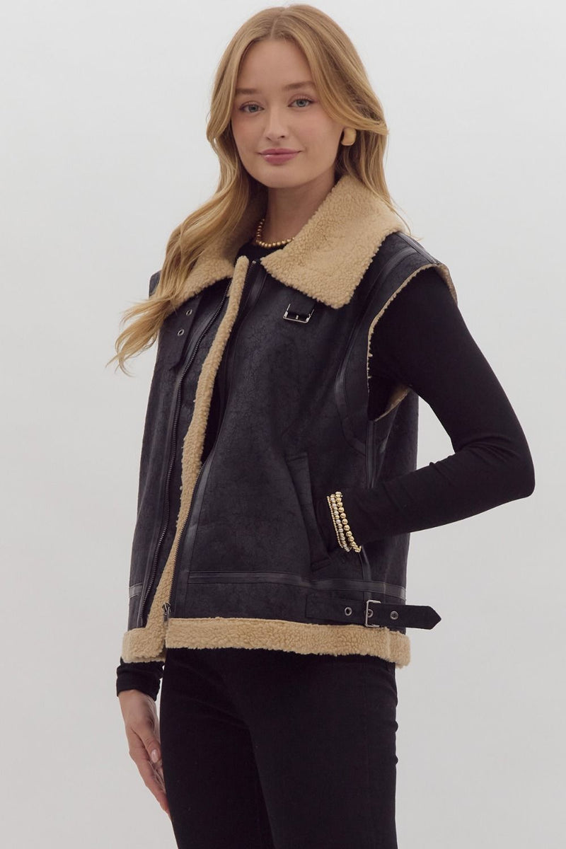 BLACK FAUX LEATHER AND SHERPA COLLARED ZIP VEST-Entro