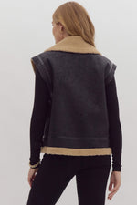 BLACK FAUX LEATHER AND SHERPA COLLARED ZIP VEST-Entro