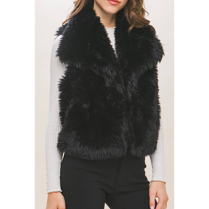 BLACK FAUX FUR VEST-ITSSY